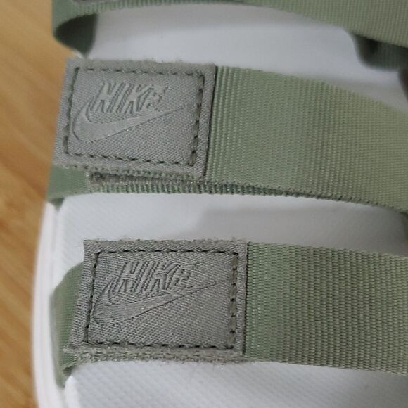 Nike Icon Classic Sandal -  Light Army and Jade Horizon Women's Size 11 - Picture 3 of 11